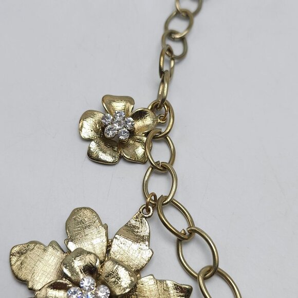 Gold Tone Flower Necklace Earrings Set Clear Rhinestone Adjustable Chain - Picture 6 of 11